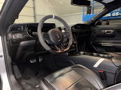 Used 2020 Ford Mustang Shelby GT500 w/ Technology Package image 20