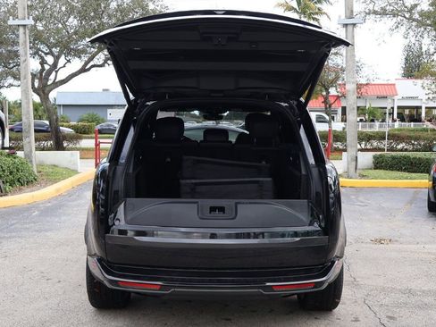 Used 2023 Land Rover Range Rover SE AWD/4WD image 25