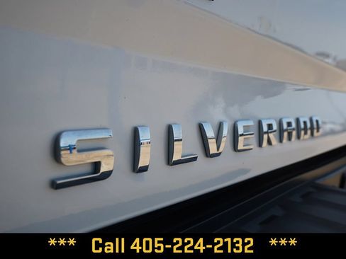 Used 2018 Chevrolet Silverado 1500 LT w/ Texas Edition AWD/4WD image 7
