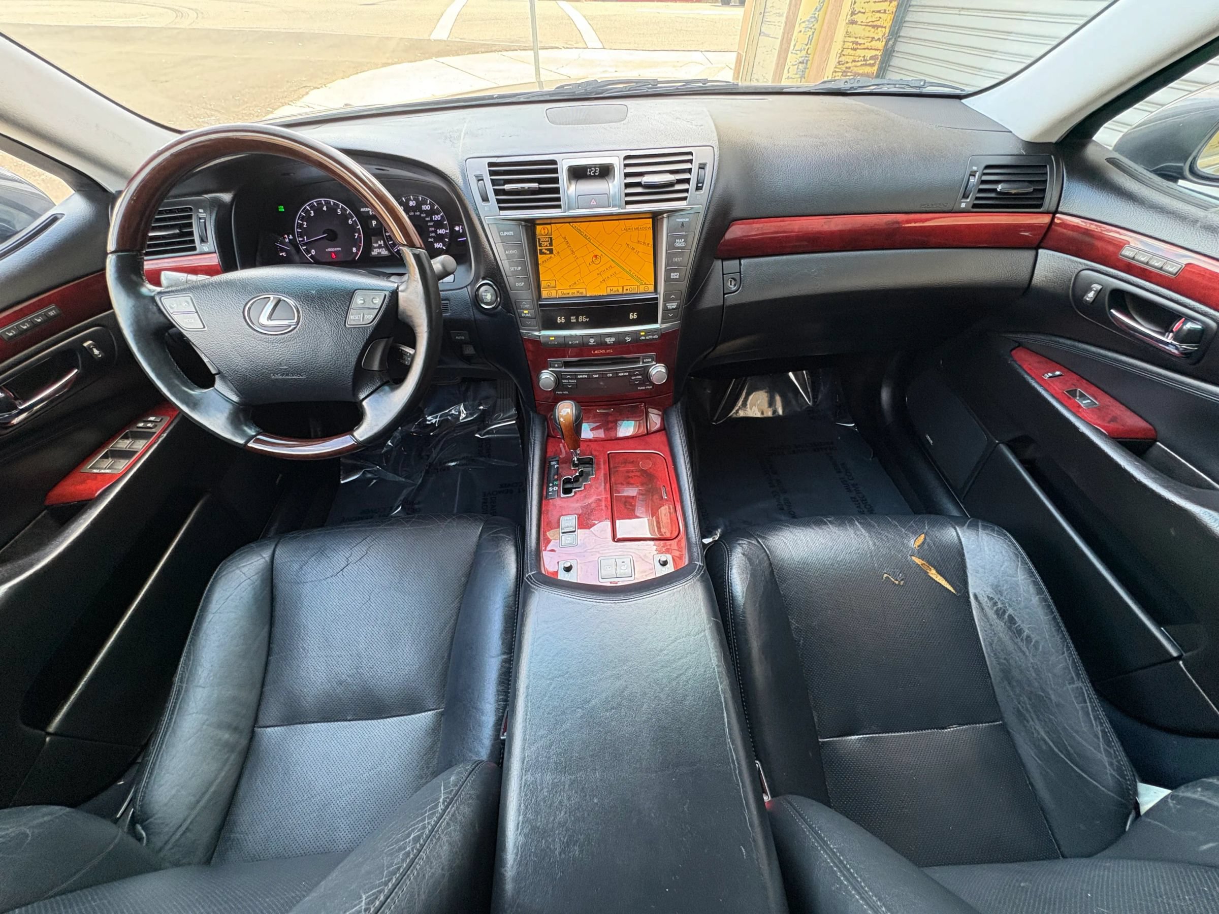 Used 2010 Lexus LS 460 RWD image 15