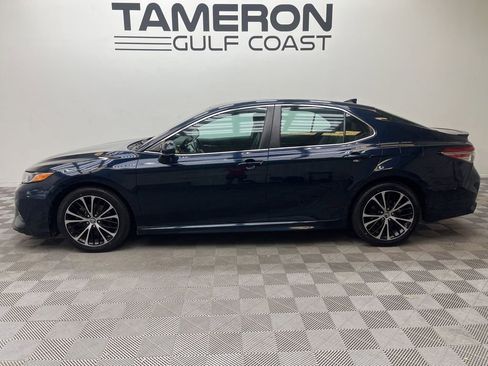 Used 2019 Toyota Camry SE FWD image 6