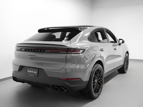 New 2026 Porsche Cayenne Coupe image 12