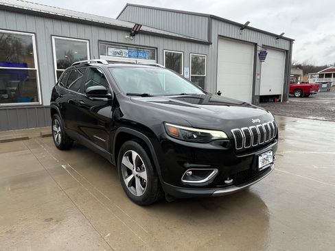 Used 2021 Jeep Cherokee Limited w/ Elite Package image 2