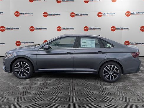 New 2026 Volkswagen Jetta SE image 8
