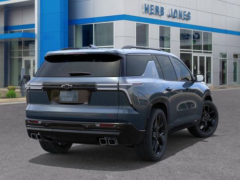 New 2026 Chevrolet Traverse RS image 4