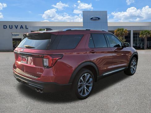 Used 2025 Ford Explorer Platinum w/ Ultimate Package image 4