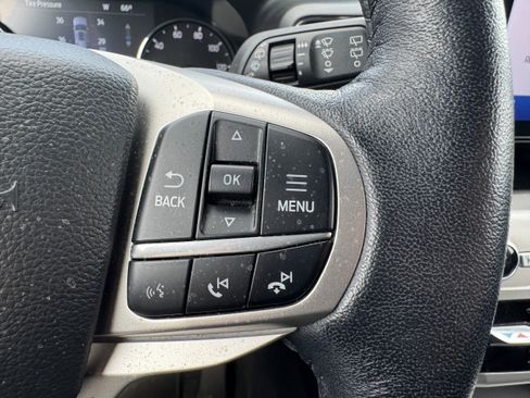 Certified 2022 Ford Explorer XLT w/ Equipment Group 202A AWD/4WD image 16