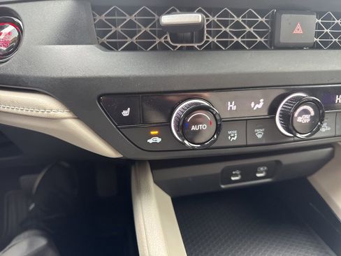 Used 2023 Honda Accord EX image 6