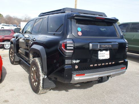 Used 2025 Toyota 4Runner Trailhunter image 5