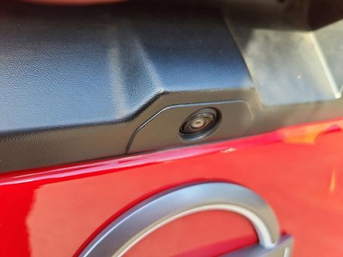 Used 2024 Nissan Frontier SV w/ SV Convenience Package image 12