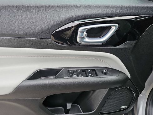 Used 2023 Jeep Compass Limited w/ Sun and Sound Group image 13