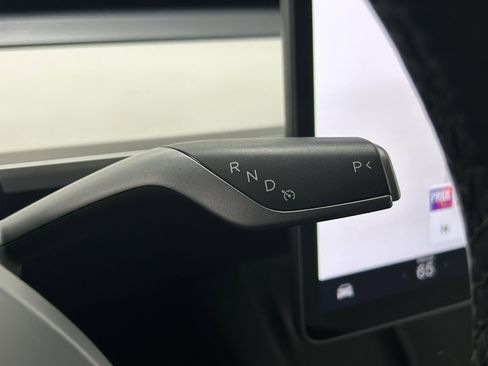Used 2024 Tesla Model Y Performance image 17