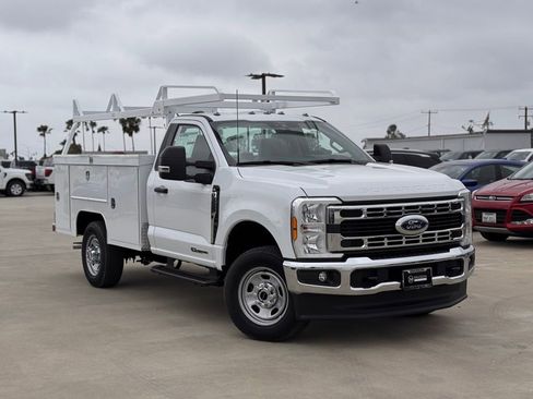 New 2025 Ford F350 XL w/ XL Chrome Package AWD/4WD image 3