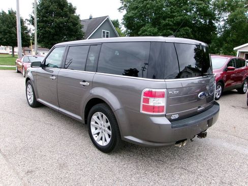 Used 2010 Ford Flex SEL FWD image 5