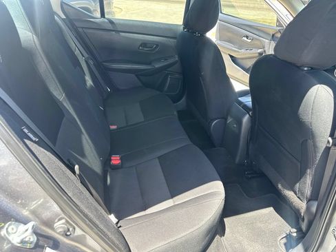 Used 2024 Nissan Sentra SV FWD image 12