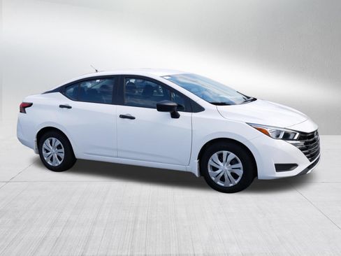 Used 2024 Nissan Versa S w/ Trunk Package FWD image 7