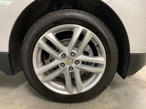 Used 2020 Chevrolet Equinox Premier AWD/4WD image 13