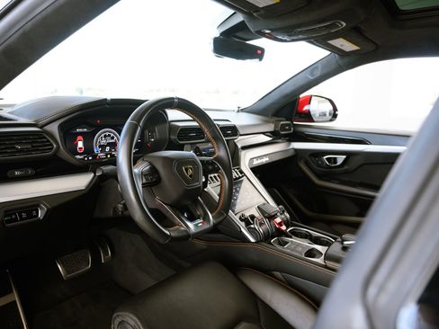 Used 2019 Lamborghini Urus image 17