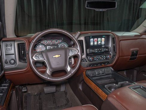 Used 2015 Chevrolet Silverado 1500 High Country w/ High Country Premium Package RWD image 17