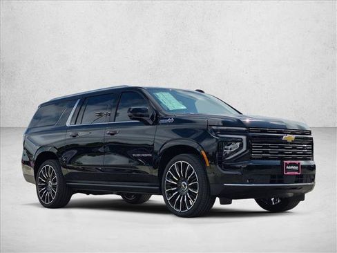 New 2026 Chevrolet Suburban High Country AWD/4WD image 3