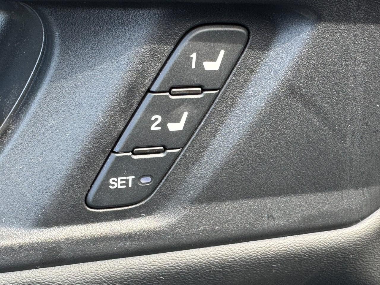 Used 2025 Honda Accord Touring image 19