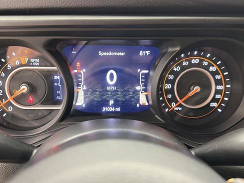 Used 2024 Jeep Gladiator Sport AWD/4WD image 19