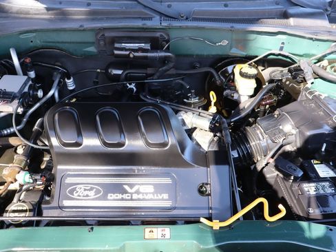 Used 2001 Ford Escape XLT image 35