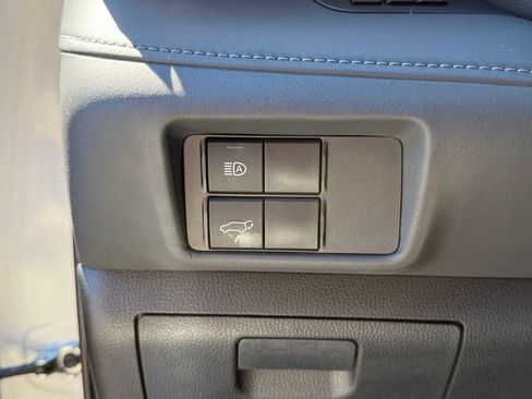 Used 2022 Toyota Highlander XSE AWD/4WD image 14