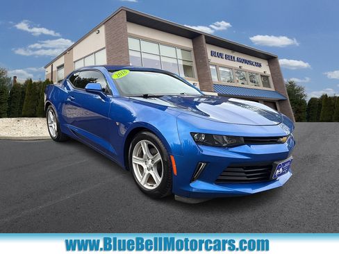 Used 2018 Chevrolet Camaro LT w/ Technology Package image 1