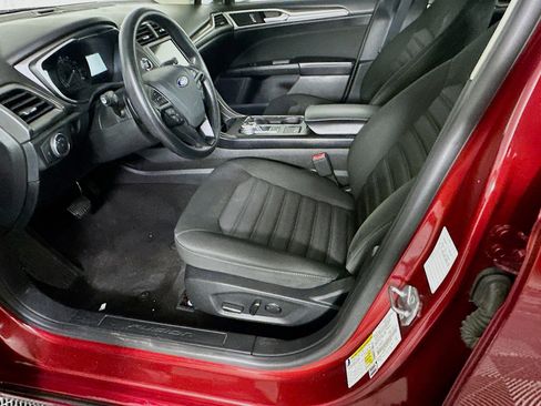 Used 2019 Ford Fusion SE image 13