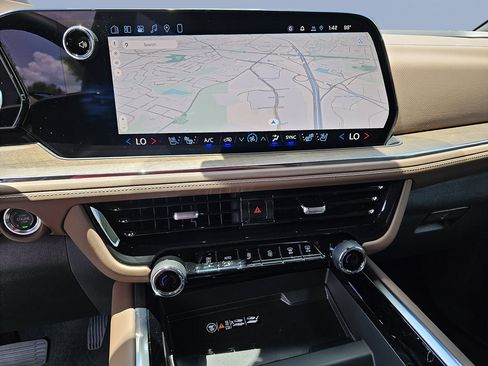 New 2026 Chevrolet Tahoe High Country AWD/4WD image 15