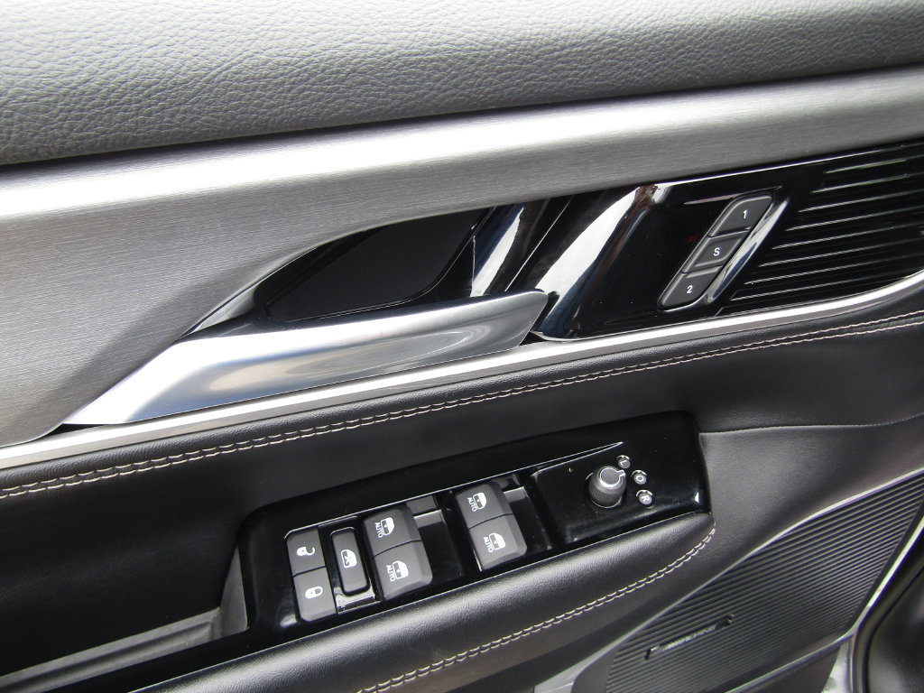 Used 2025 Jeep Wagoneer Series II AWD/4WD image 27