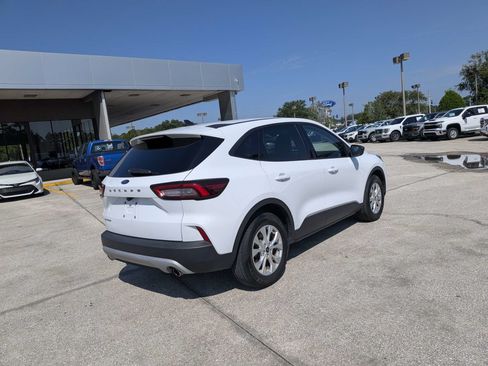 Used 2025 Ford Escape Active FWD image 3