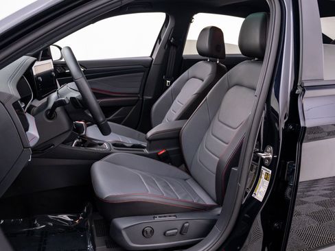 Used 2025 Volkswagen Jetta GLI Autobahn FWD image 15