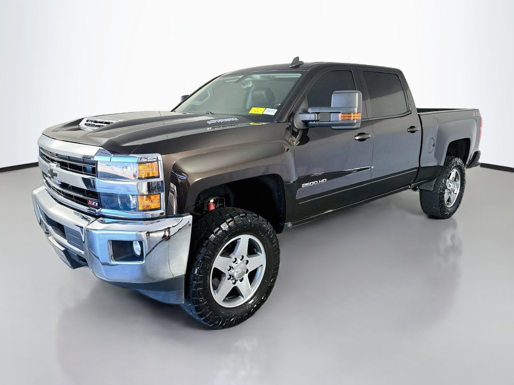 Used 2018 Chevrolet Silverado 2500 LT w/ LT Convenience Package AWD/4WD image 3
