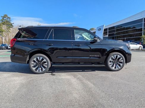 New 2026 Ford Expedition Platinum w/ Driver's Package image 3