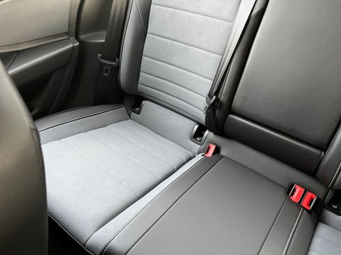 Used 2025 Volkswagen Jetta SE image 39