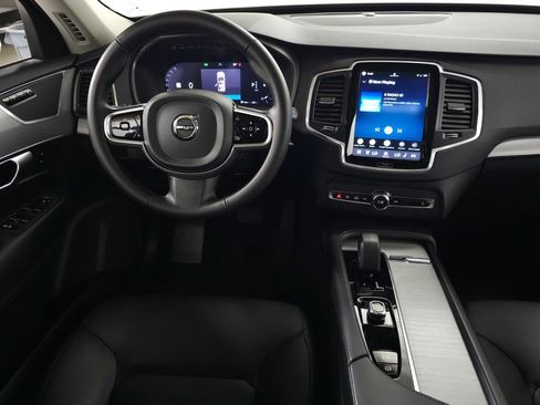 Used 2024 Volvo XC90 B5 Core w/ Climate Package AWD/4WD image 17