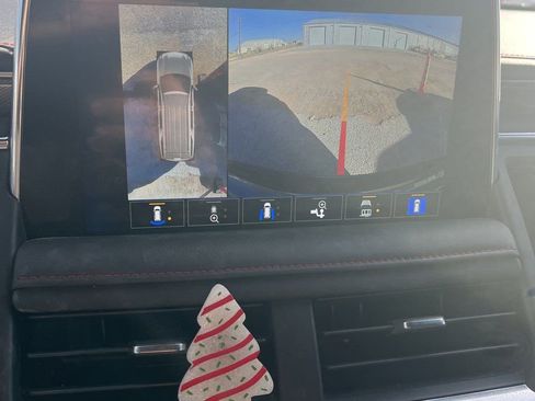 Used 2024 Chevrolet Suburban RST w/ Luxury Package image 17