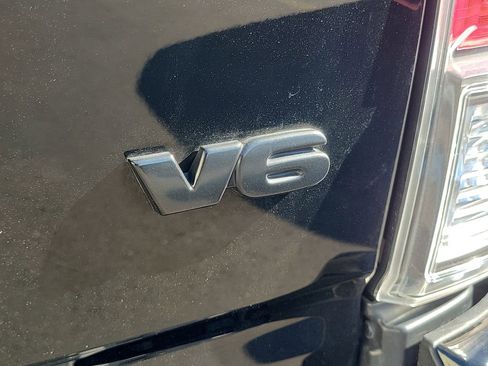 Used 2023 Toyota Tacoma TRD Off-Road image 7