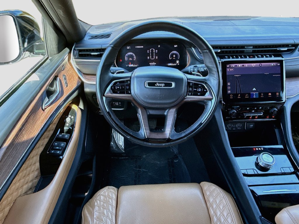 Used 2023 Jeep Grand Cherokee L Summit RWD image 34