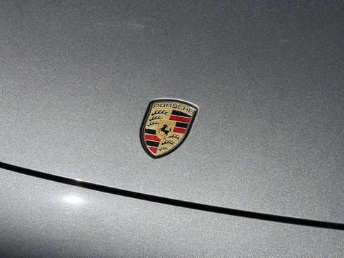 Used 2023 Porsche Cayenne AWD/4WD image 31