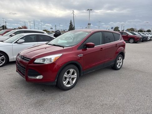 Used 2016 Ford Escape SE image 2