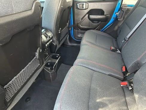 Used 2024 Jeep Wrangler Rubicon image 24