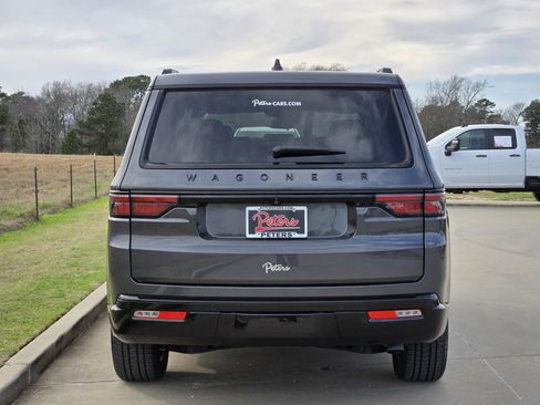 New 2025 Jeep Wagoneer Series II w/ Convenience Group I image 4