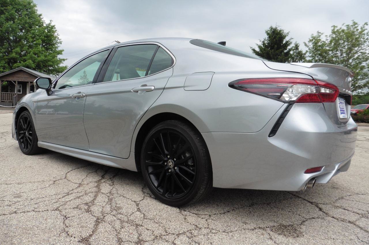 Used 2023 Toyota Camry XSE FWD image 2