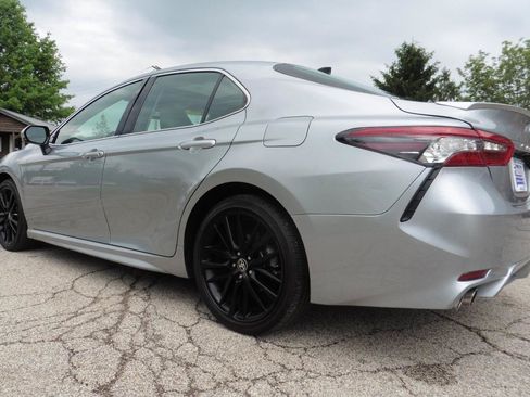 Used 2023 Toyota Camry XSE FWD image 2