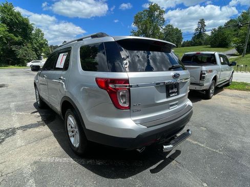 Used 2014 Ford Explorer XLT w/ Equipment Group 202A AWD/4WD image 6