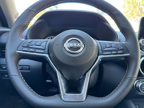 New 2025 Nissan Sentra SR image 18