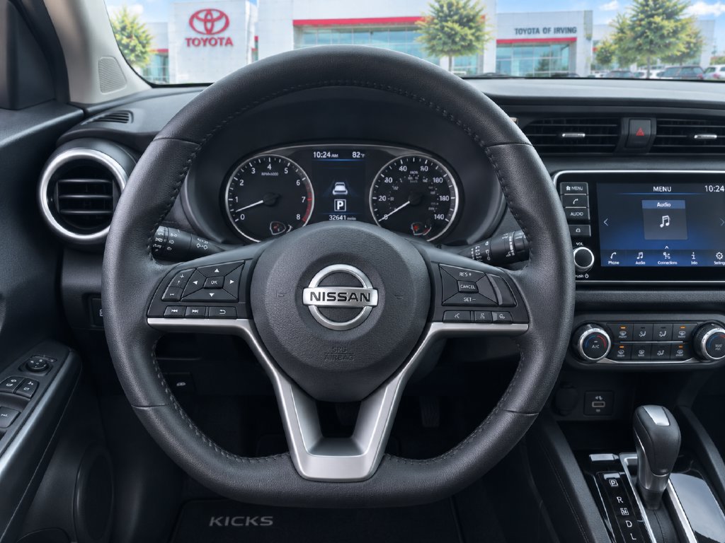 Used 2019 Nissan Kicks SR FWD image 17